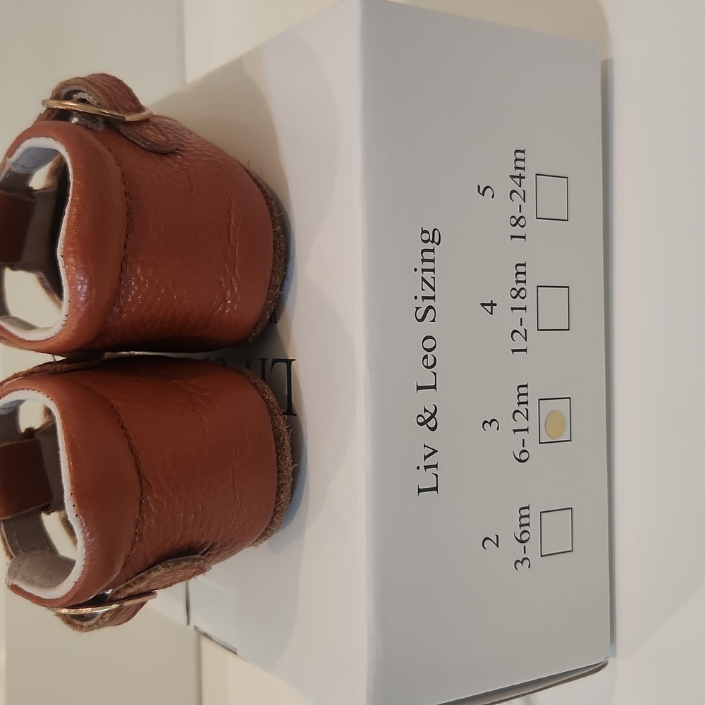 Liv & Leo Brown Baby Shoes NWT Size 6 to 12 Months/Size 3 - Picture 6 of 6
